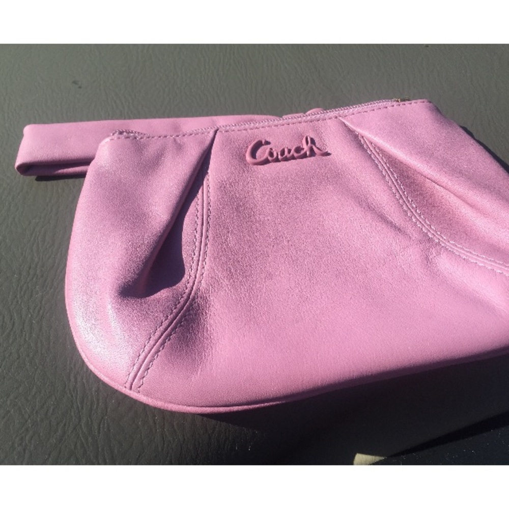 Coach clutch pink new